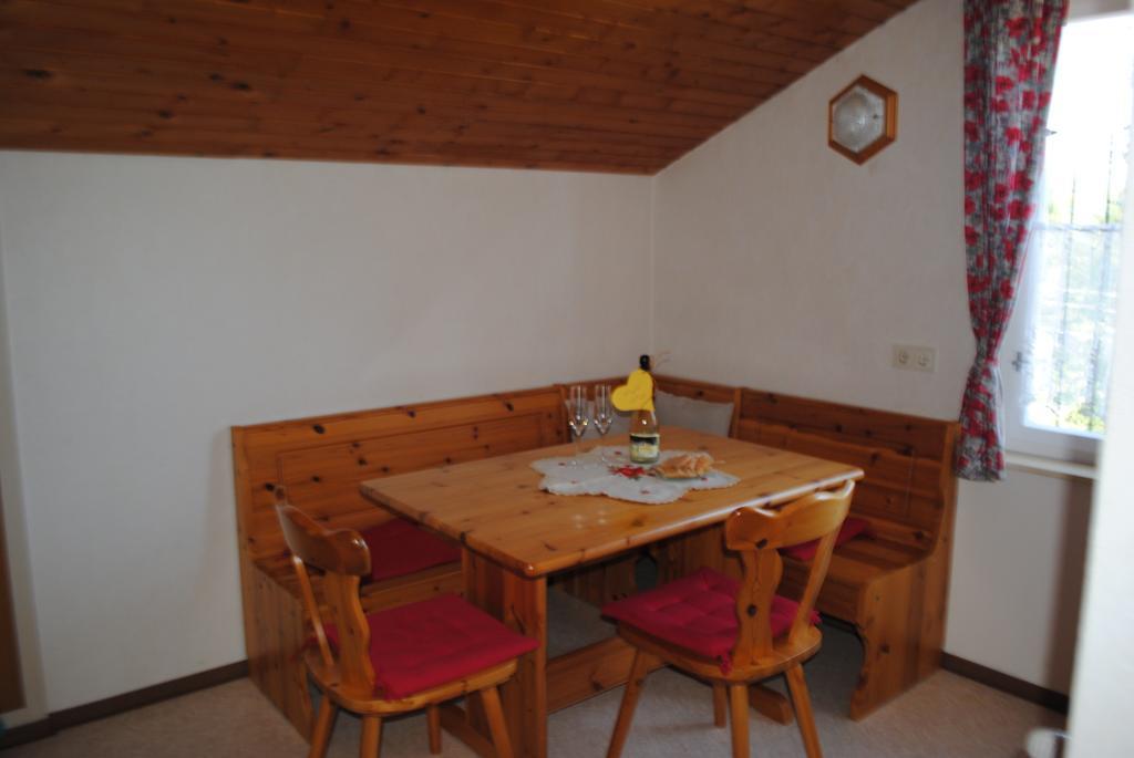 Ferienhaus Michor Latschach ober dem Faakersee Room photo